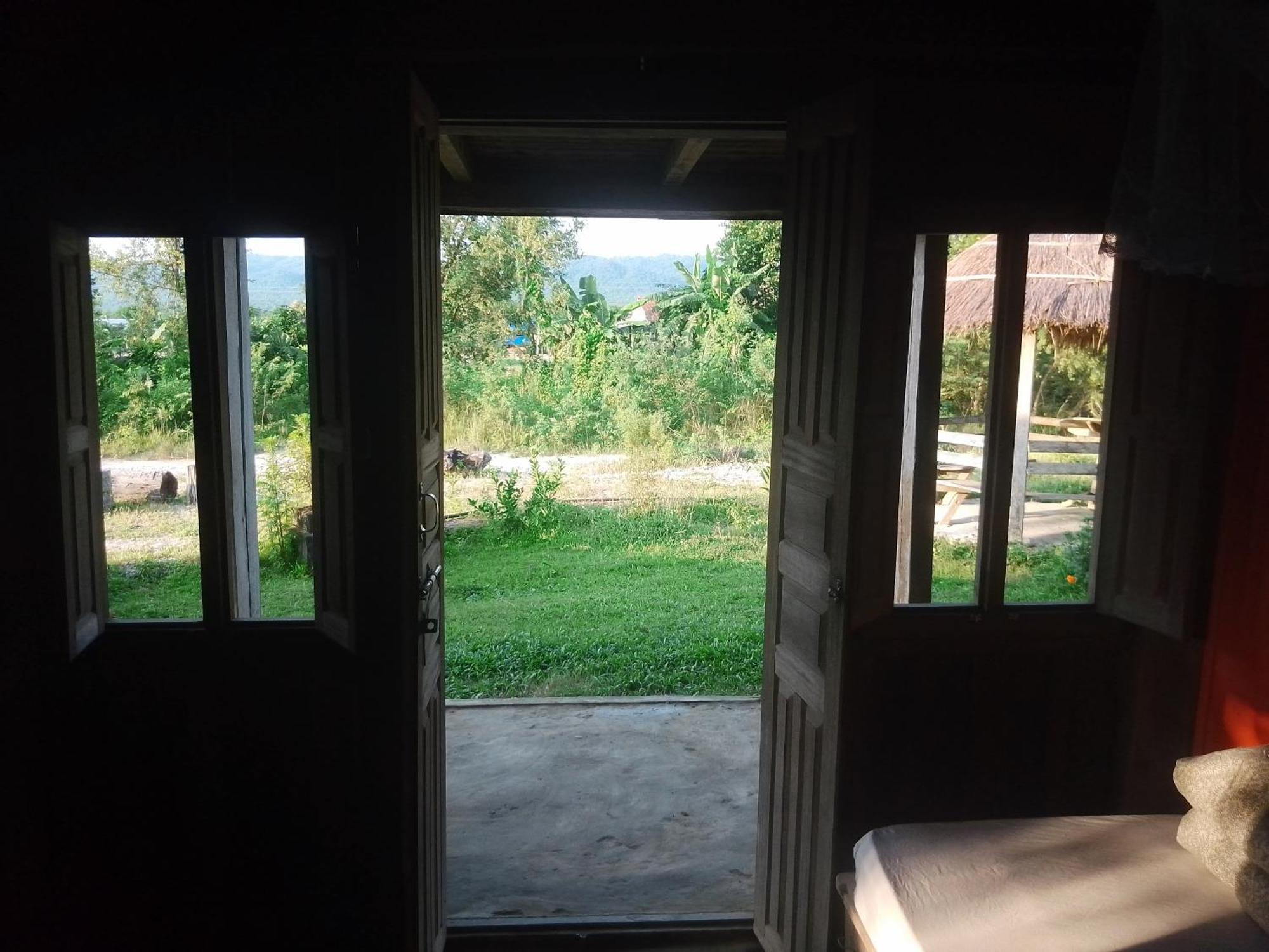Shanta Ghar A Rustic Guesthouse Chitwan Eksteriør bilde