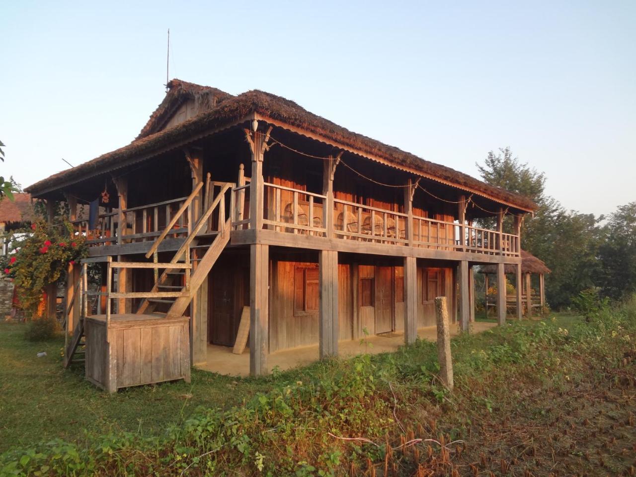Shanta Ghar A Rustic Guesthouse Chitwan Eksteriør bilde