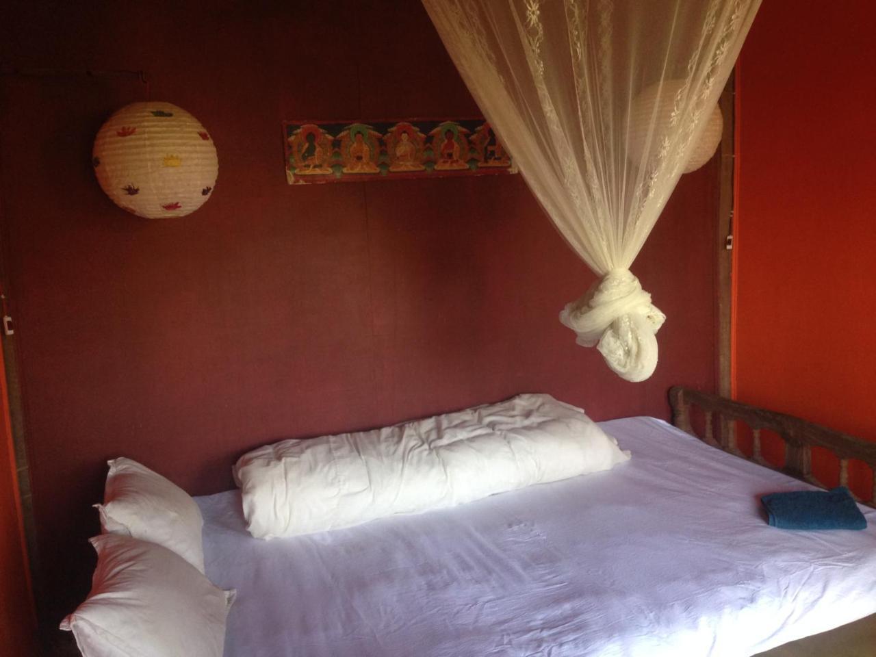 Shanta Ghar A Rustic Guesthouse Chitwan Eksteriør bilde
